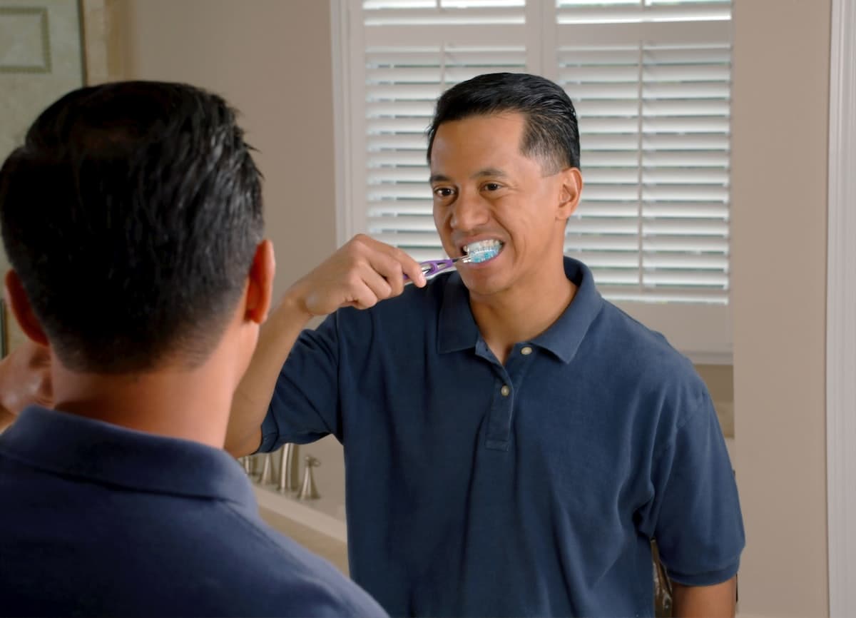 Quando trocar a escova de dente? E como escolher a próxima